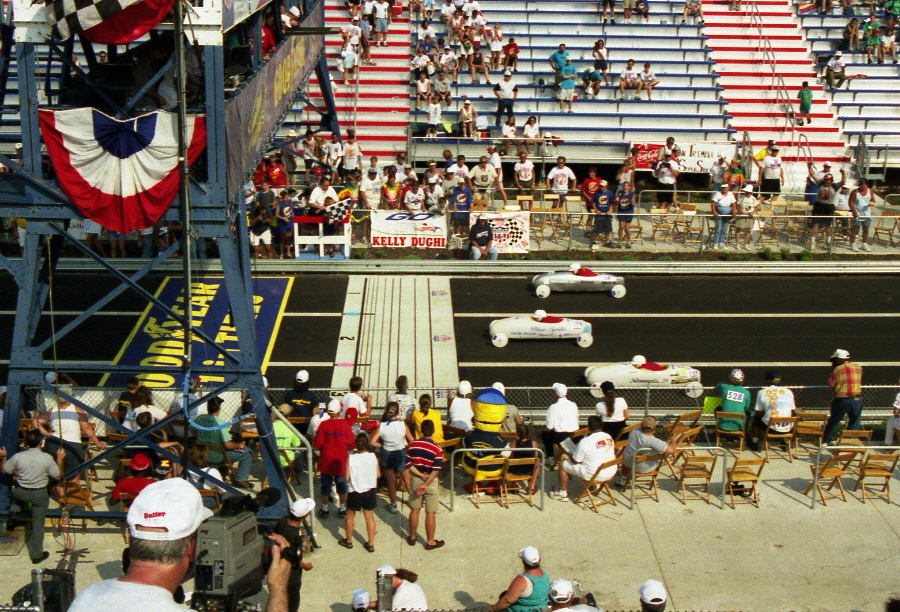 USA1999F09_019